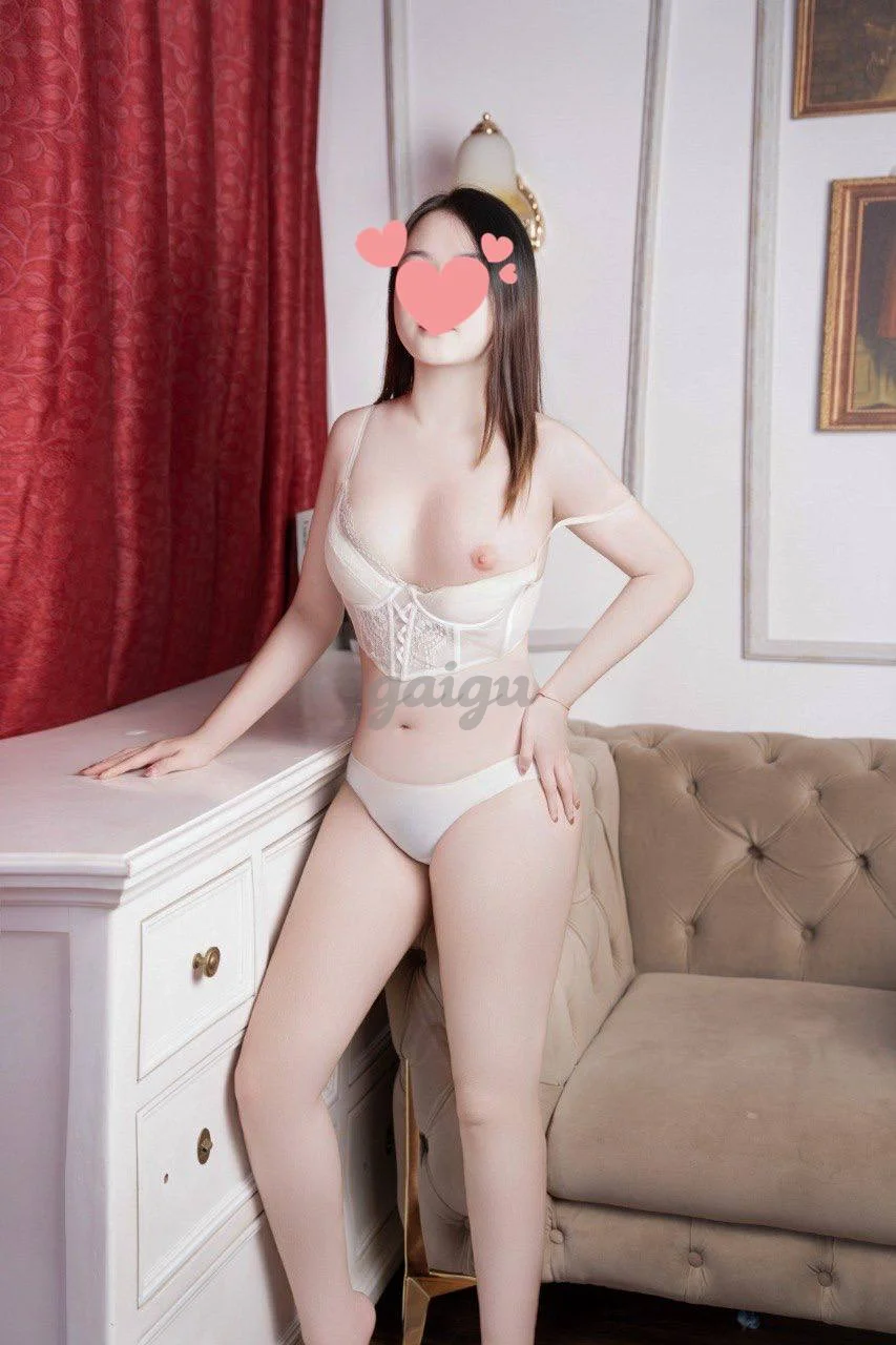 Linh Anh Lần Đầu Đi Làm 2k5