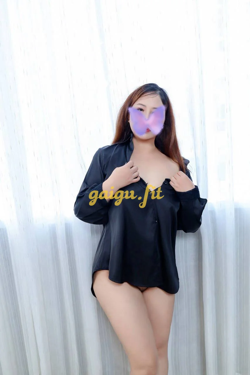 Thúy Diễm - Xinh, Duyên Quyến Rũ, Hàng Tình Cảm Giá Hạt Dẻ Cho Anh Em Xã Lũ