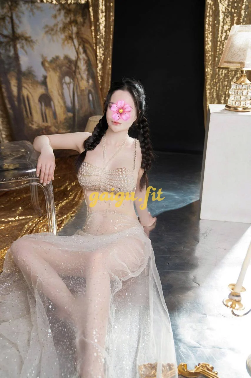 Linh Chi Ngoan Hiền❤️Phục Vụ Chu Đáo❤️Dáng Xinh Mặt Đẹp❤️Thân Hình Đẹp Mê Mẫn