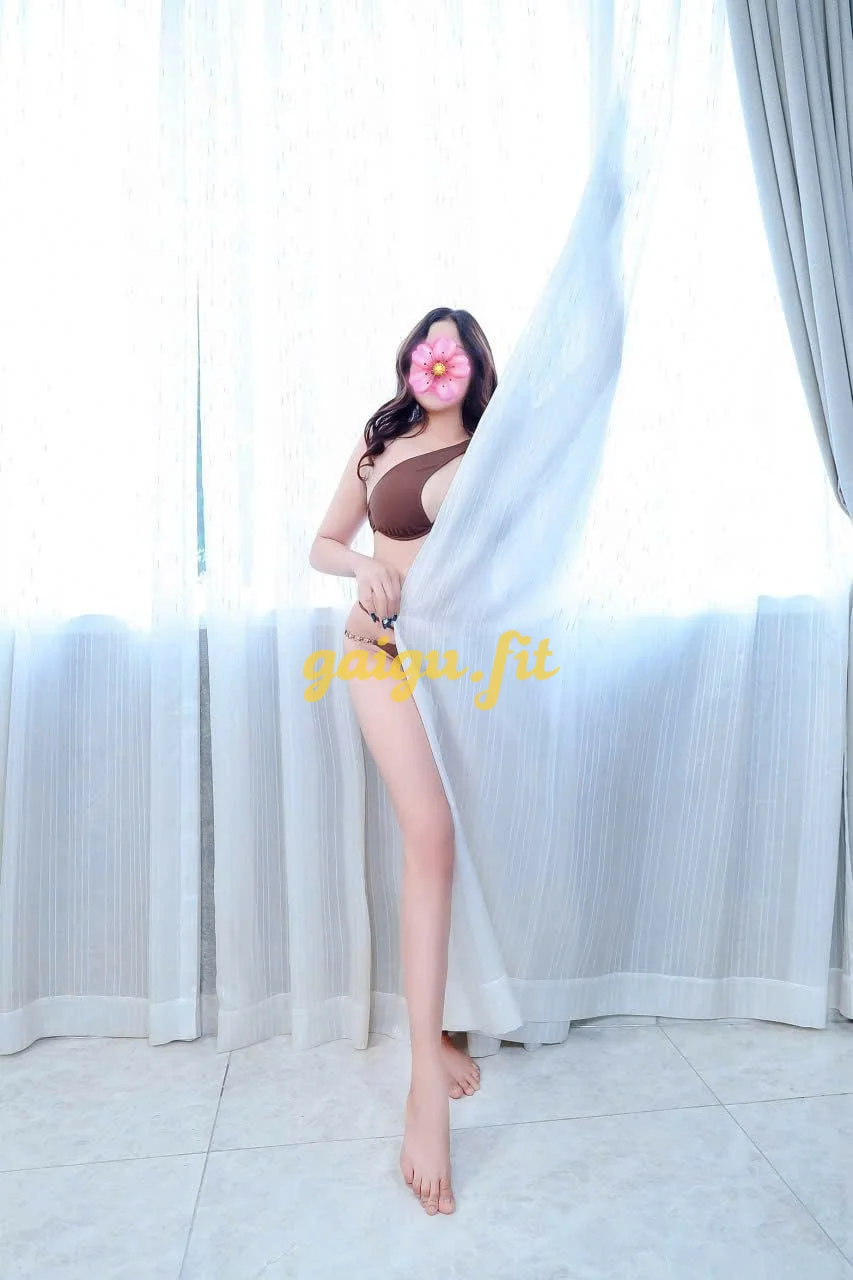 BÉ HỒNG NGỌC - MẶT XINH SANG – NGỰC TO, BƯỚM NGON – SV BAO PHÊ NHIỆT TÌNH PHỤC VỤ ANH AE,