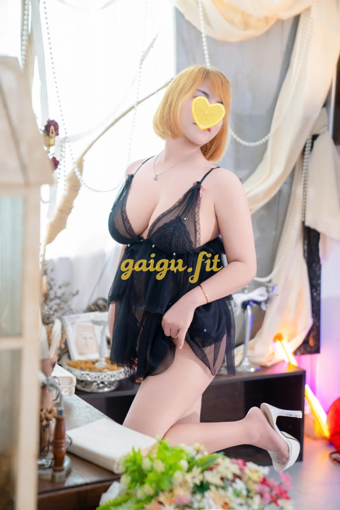 MAI PHƯƠNG SIÊU PHẨM VÚ TO DỊCH VỤ BÀI BẢN TÌNH CẢM