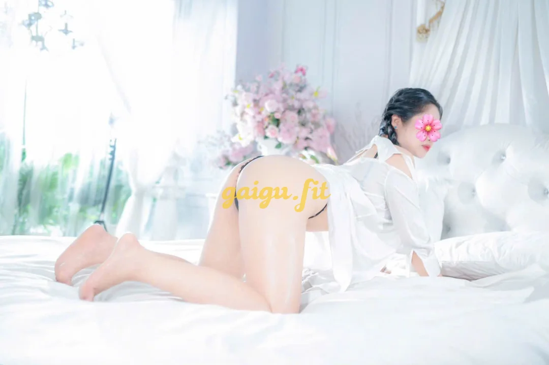 MAI LAN - EM HÀNG MỚI LÊN SÓNG - DÁNG NUỘT QUYẾN RŨ - NGOAN HIỀN CHIỀU KHÁCH - VÚ TO BƯỚM HỒNG HÀO
