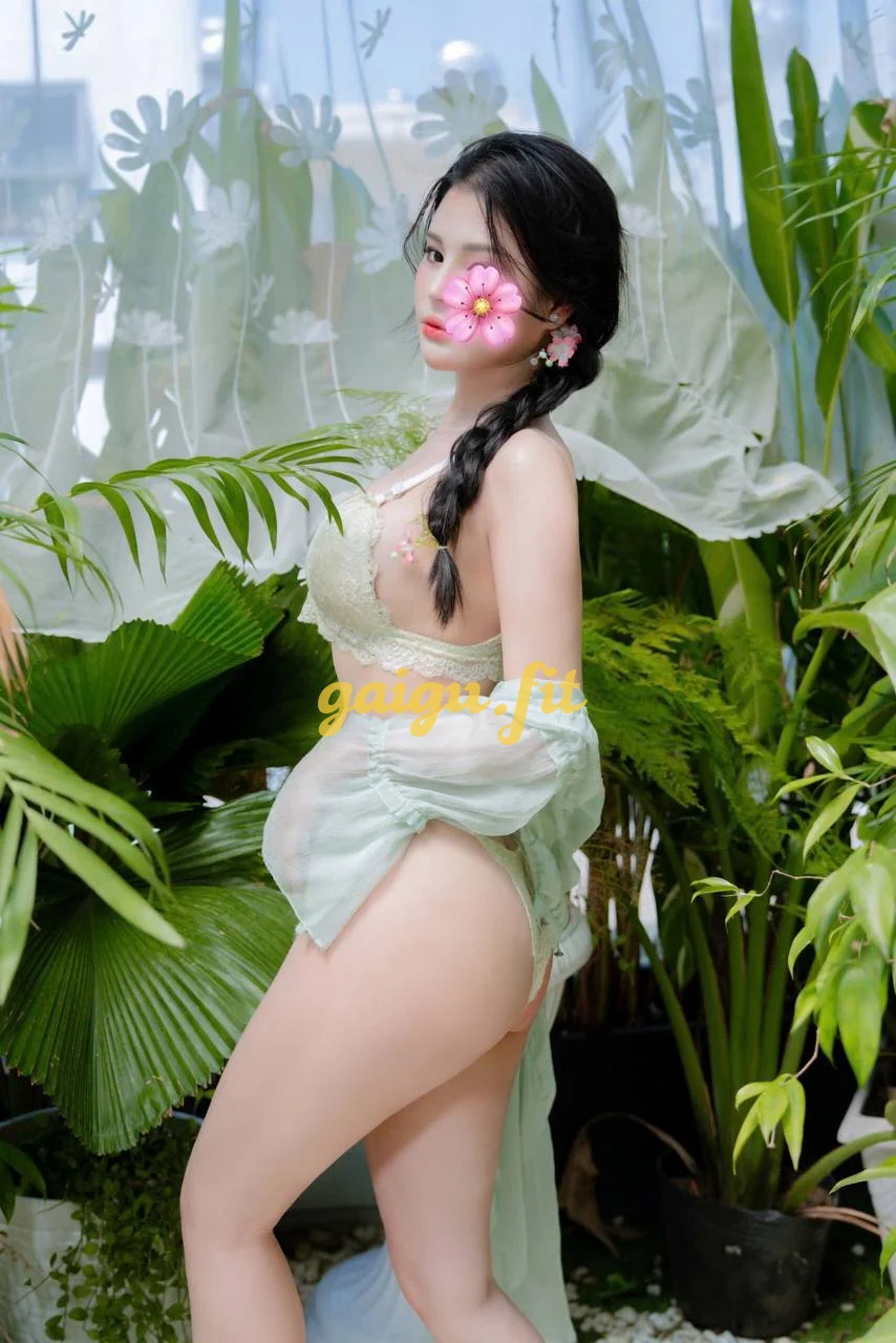 Gái xinh Thanh Thanh_ Gương mặt kute, body nóng bỏng