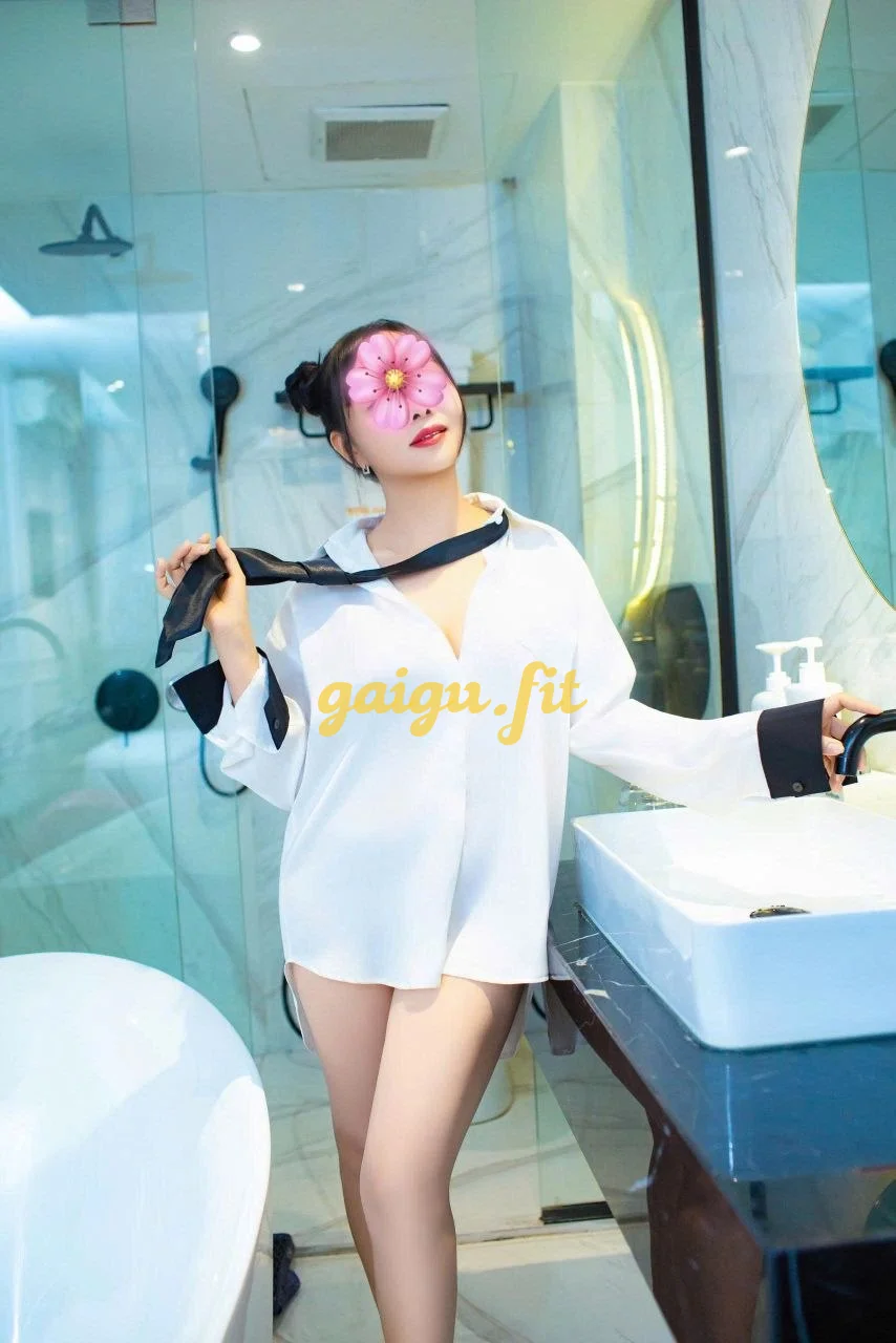 LINH AN - Sexy dâm nữ, chiều khách say sưa