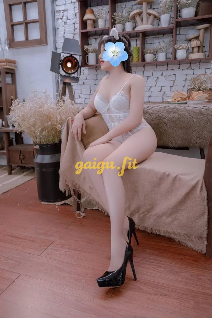 HỒNG TRANG EM GÁI CAO RÁO VÚ TO XINH XẮN VUI VẺ