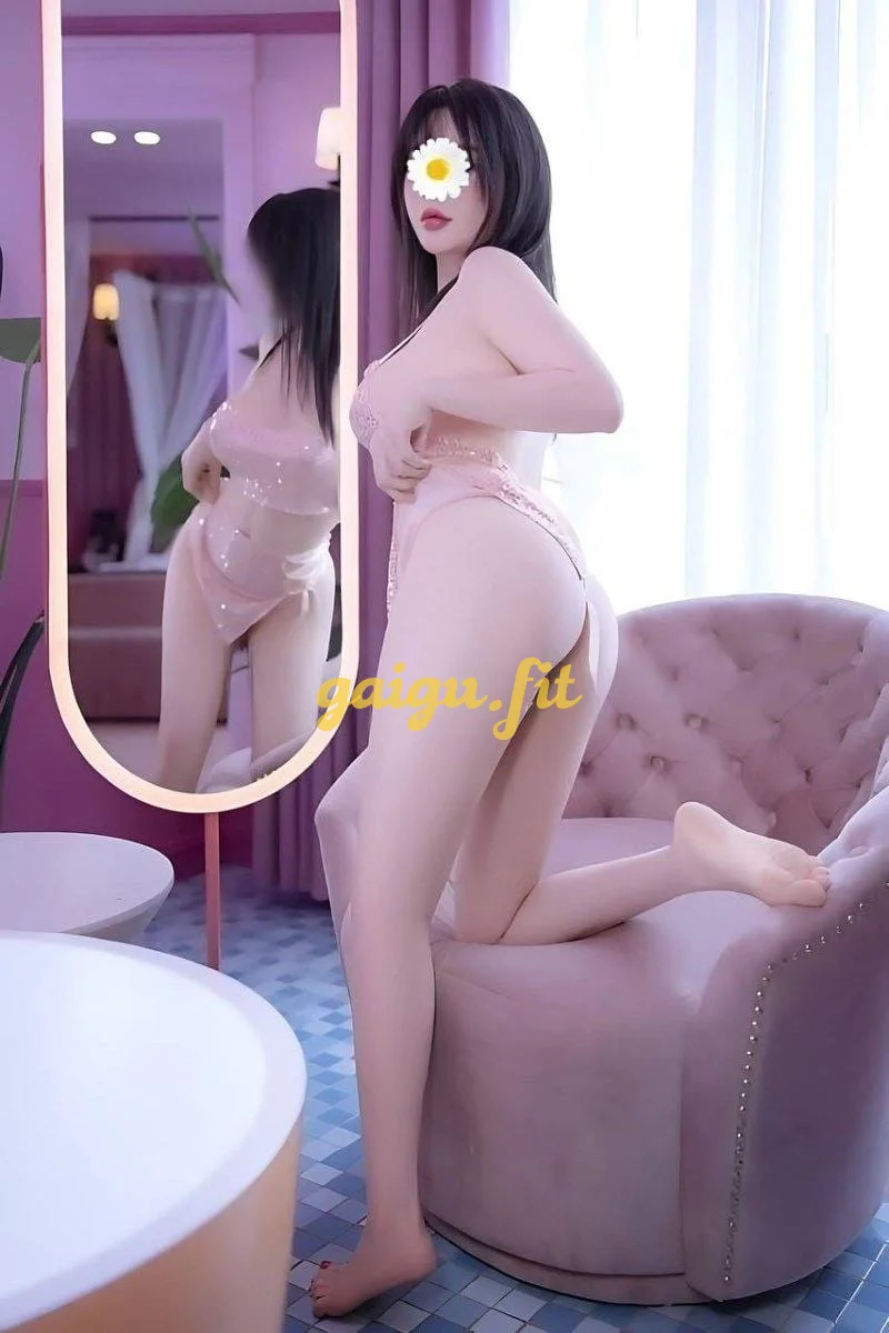 ♔ New Girl Thủy Tiên - Xinh Dễ Thương Rất Chiều Khách