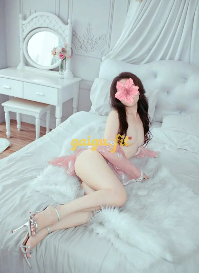 _Kiều Vy 2k3✅ Mông To Cong , Bím Khít , Nước Thơm