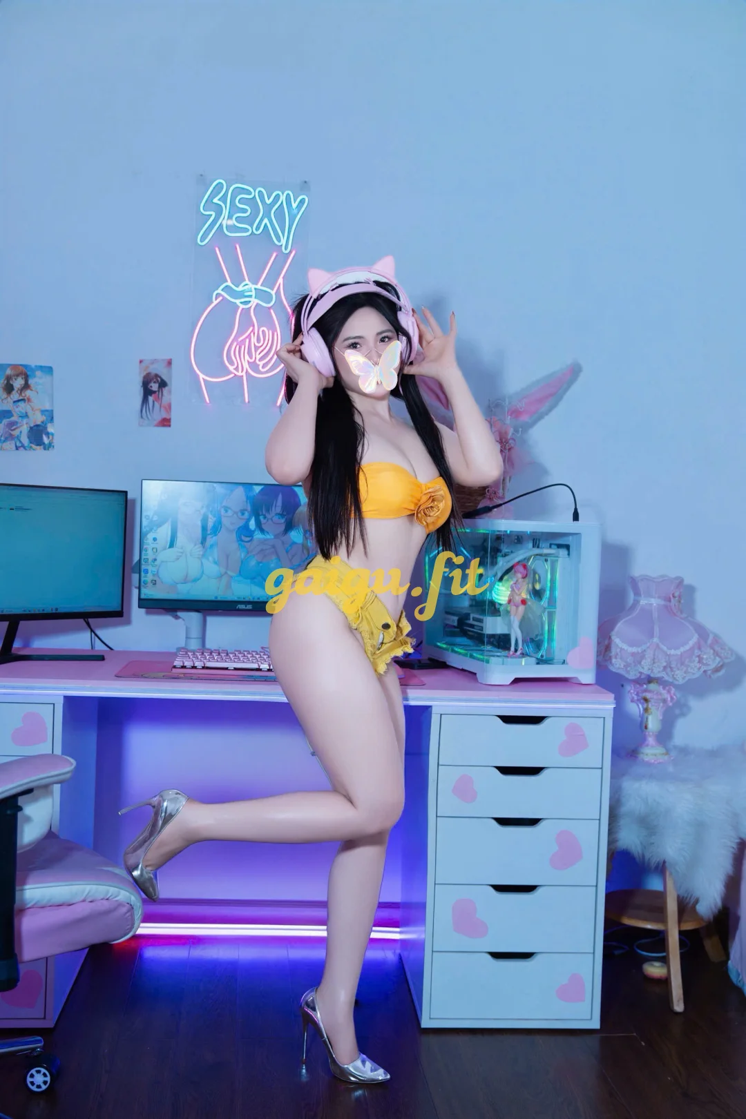 TYNA NGUYEN EM GÁI QUÊ DỄ THƯƠNG XINH XẮN VUI VẺ