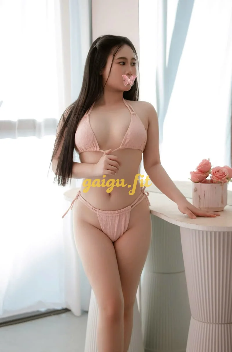 ❤ Ý ANH ❤ EM GÁI MIỀN TÂY, XINH, DUYÊN DÁNG TÌNH CẢM CHIỀU KHÁCH