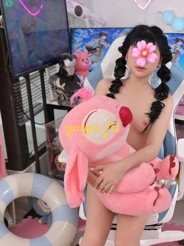 {}- Kim Trang, Em Gái Miền Tây, Chiều Chuộng Như Người Yêu