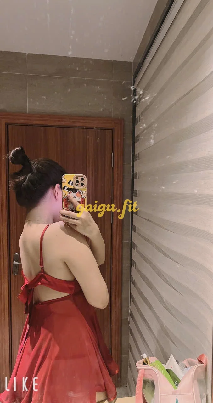 HÓT HA NA _ GIRL XINH MẶT CỰC DÂM RÊN LA ĐỦ TƯ THẾ