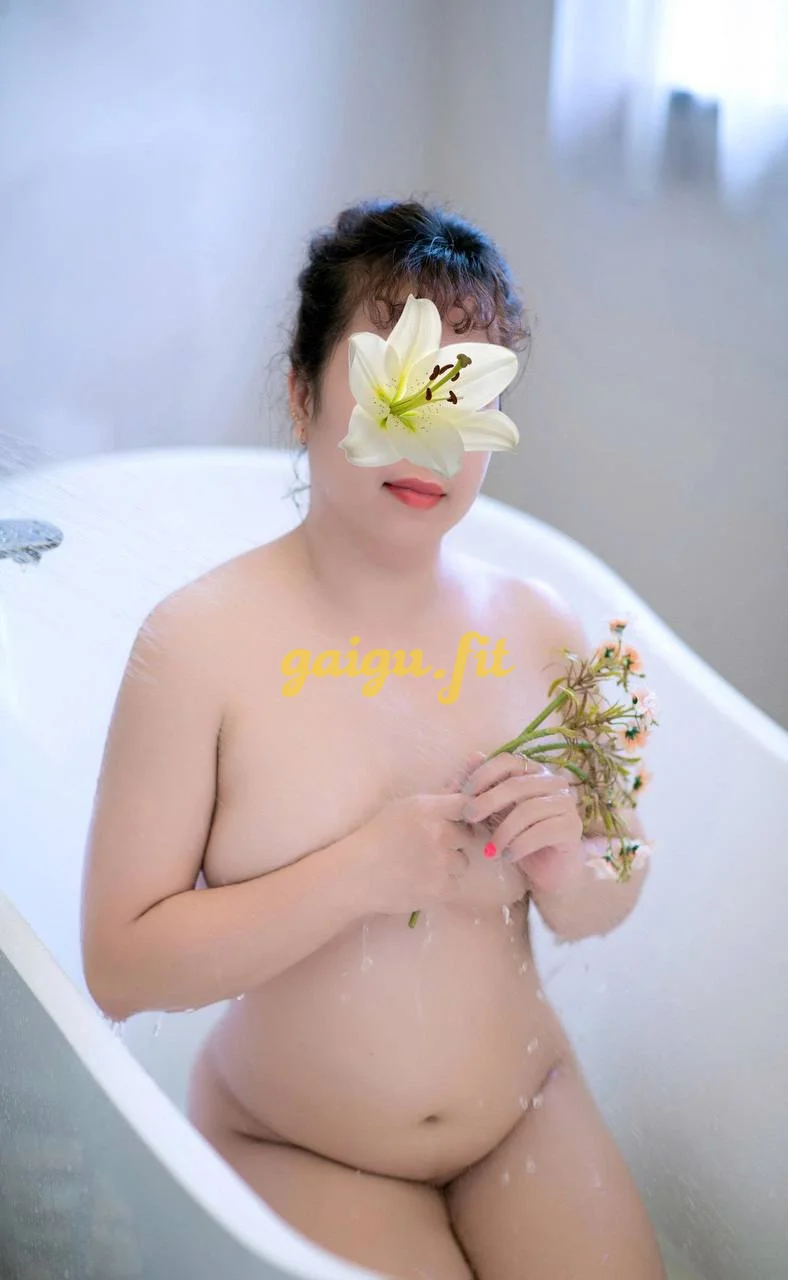 ❤️ Ngọc Trinh ❤️ SIÊU PHẨM HÀNG NGON BODY CHUẨN ĐẸP - DÂM -