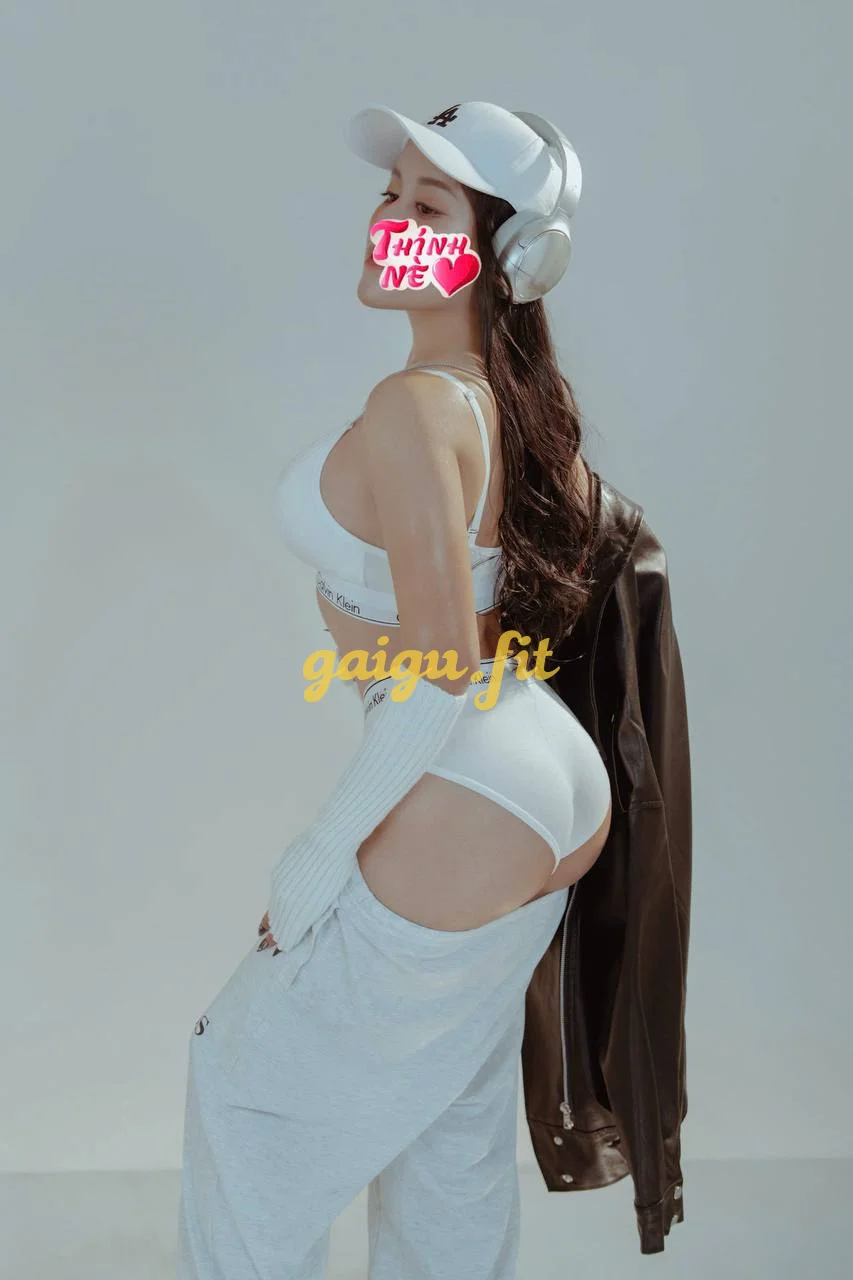 KHÁNH HUYỀN NGỰC TO BODY MƯỢT - NỒNG NÀN QUYẾN RŨ LÀM TÌNH CỰC PHÊ