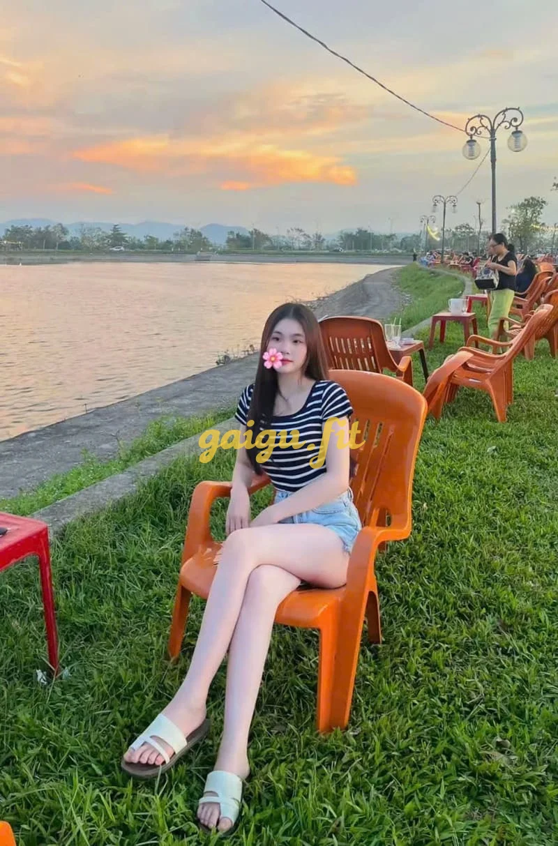 :Gái Miền Tây CHÚC NGỌC_Nhẹ Nhàng Dịu Dàng.Dâm Vô Đối ae nha