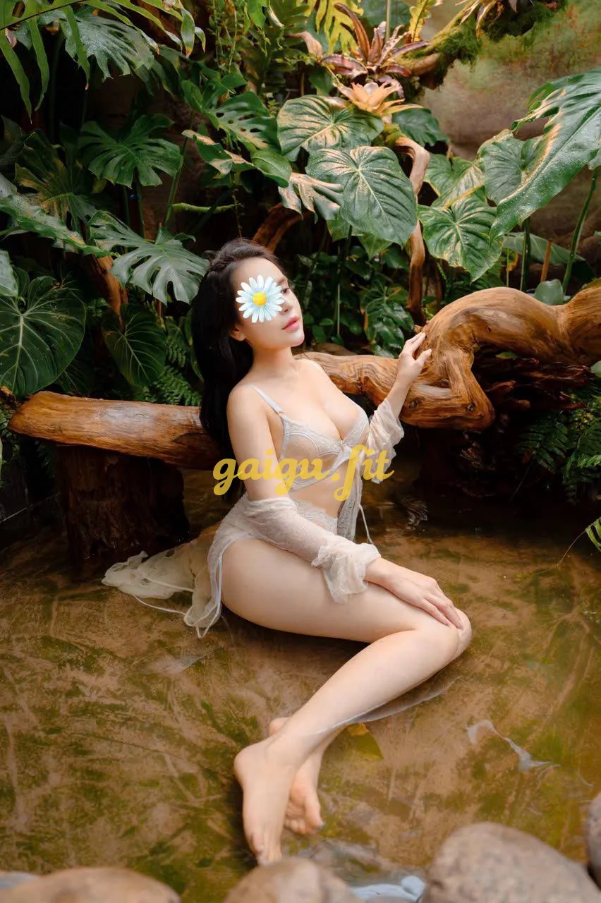 Thanh Hà _ Gái xinh chiều khách, body nóng bỏng