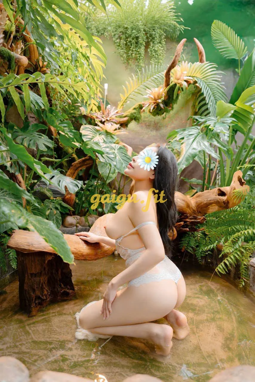 Thanh Hà _ Gái xinh chiều khách, body nóng bỏng