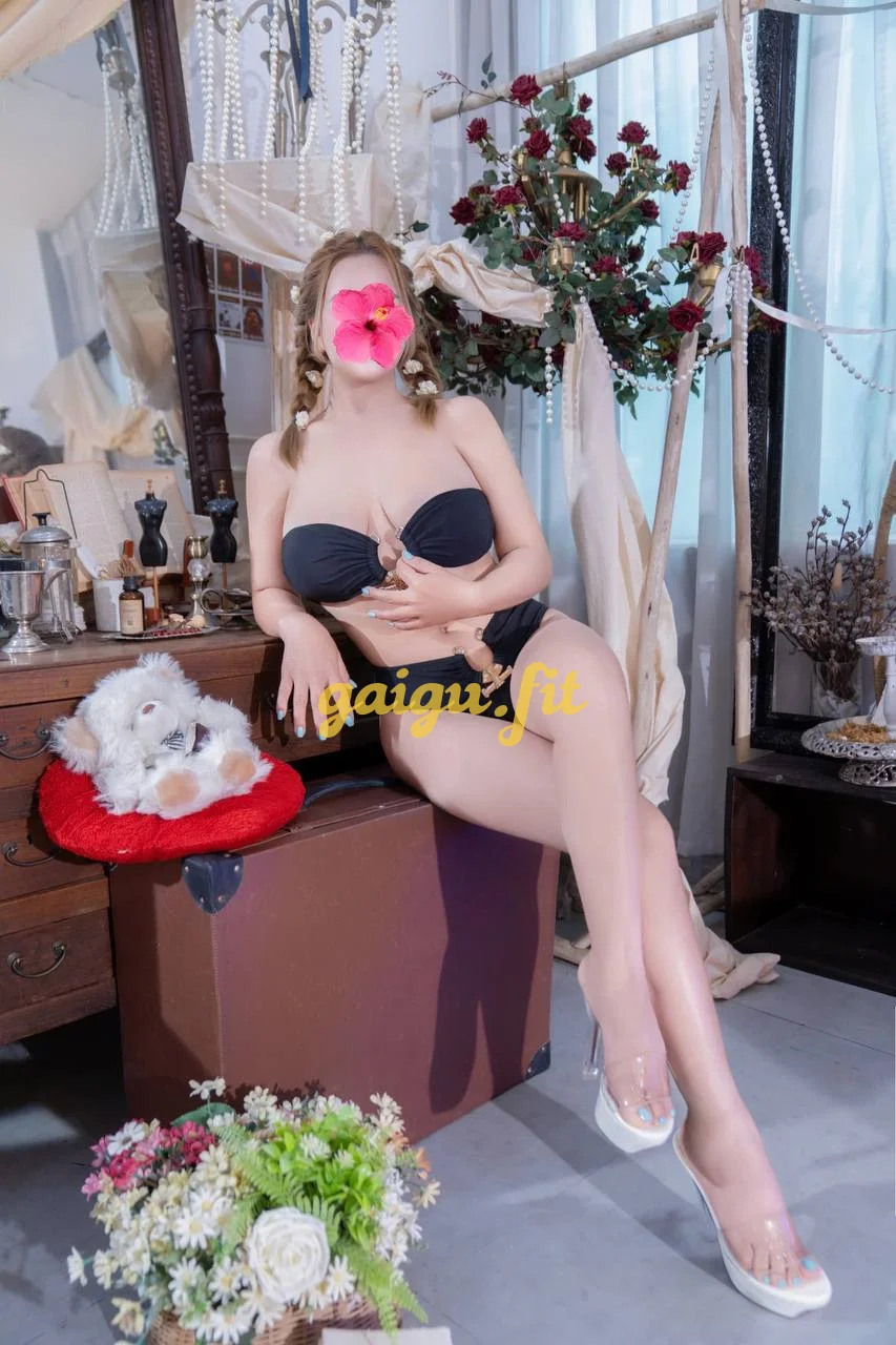 KIỀU NGÂN SEXY DÂM THẦN NỮ CHIỀU KHÁCH TỚI BẾN NGON KHÓ CƯỠNG