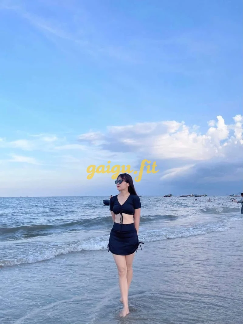 HÀ PHƯƠNG EM GÁI DÂM TÌNH CẢM NHẸ NHÀN