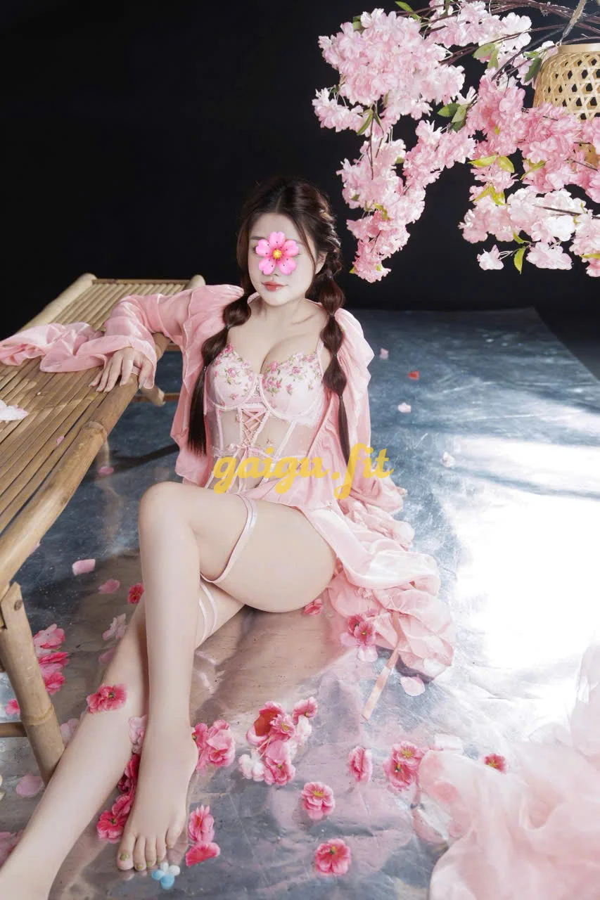 💗GÁI XINH YẾN NHI_ MẶT DÂM VÚ TO_LÀM TÌNH BAO ĐỈNH LUÔN NHA AE