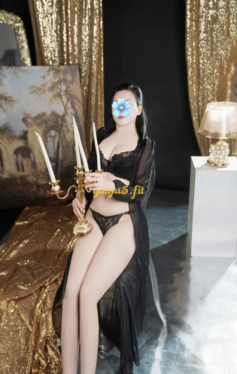 Linh Anh :XINH ĐẸP QUYẾN RŨ - BODY CĂNG MỌNG GỢI TÌNH - LÀM TÌNH CƯC KHÉO