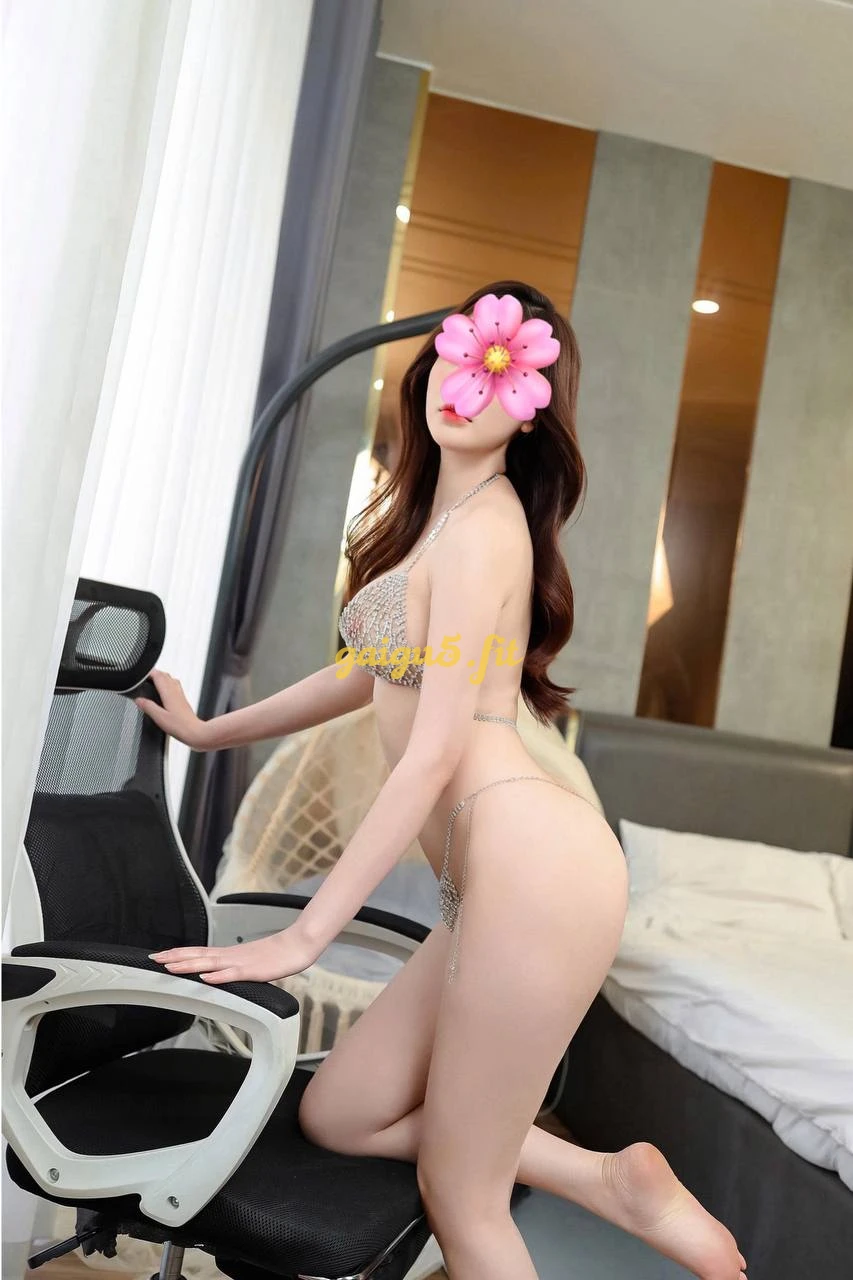 ❤️BÀI CÓ CLIP❤️ HOTTEEN LINH NHI 2K2 BABY HÀNG CAO CẤP CHIỀU KHÁCH LÀM TÌNH DÂM
