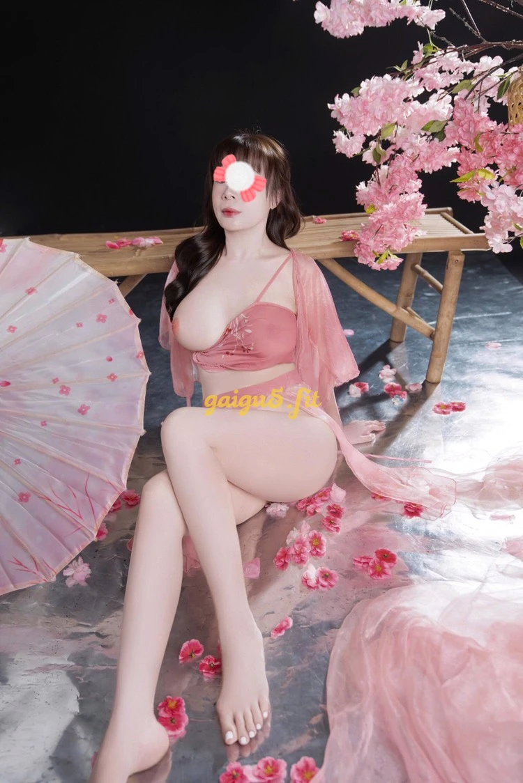 💗THÙY DƯƠNG EM GÁI DÂM ĐÃNG MỚI ĐI LÀM PHỤC VỤ ANH EM