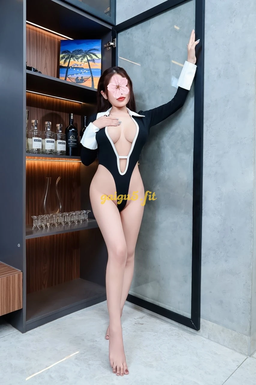 Ngọc Huyền 98 - Siêu Phẩm Mặt Xinh Dáng LoLi Cực Đẹp