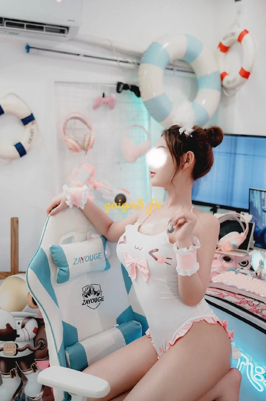❤️ GÁI NON HUYỀN MY_ GƯƠNG MẶT XINH XẮN, BODY CỰC NGON❤️