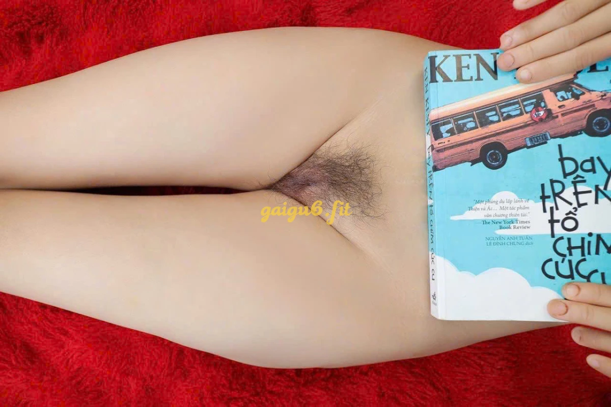Bé Hoa - Teen 2K3 Mặt Xinh Body Nhỏ Nhắn Dễ Thương