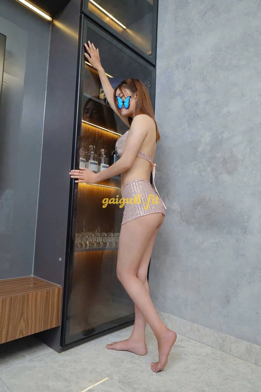 Bé Hoa - Teen 2K3 Mặt Xinh Body Nhỏ Nhắn Dễ Thương