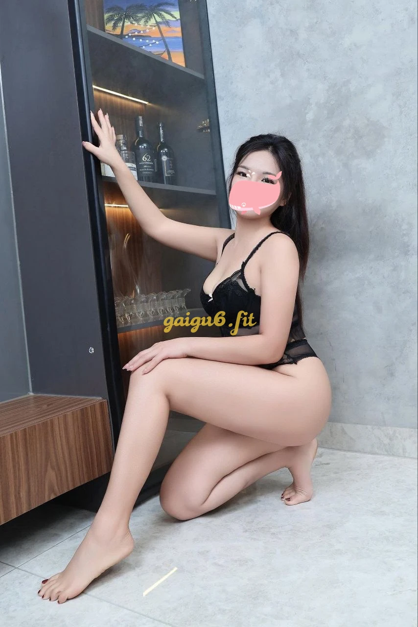 Bé Thương- em hàng ngoan dâm , hiền lành dể thương!