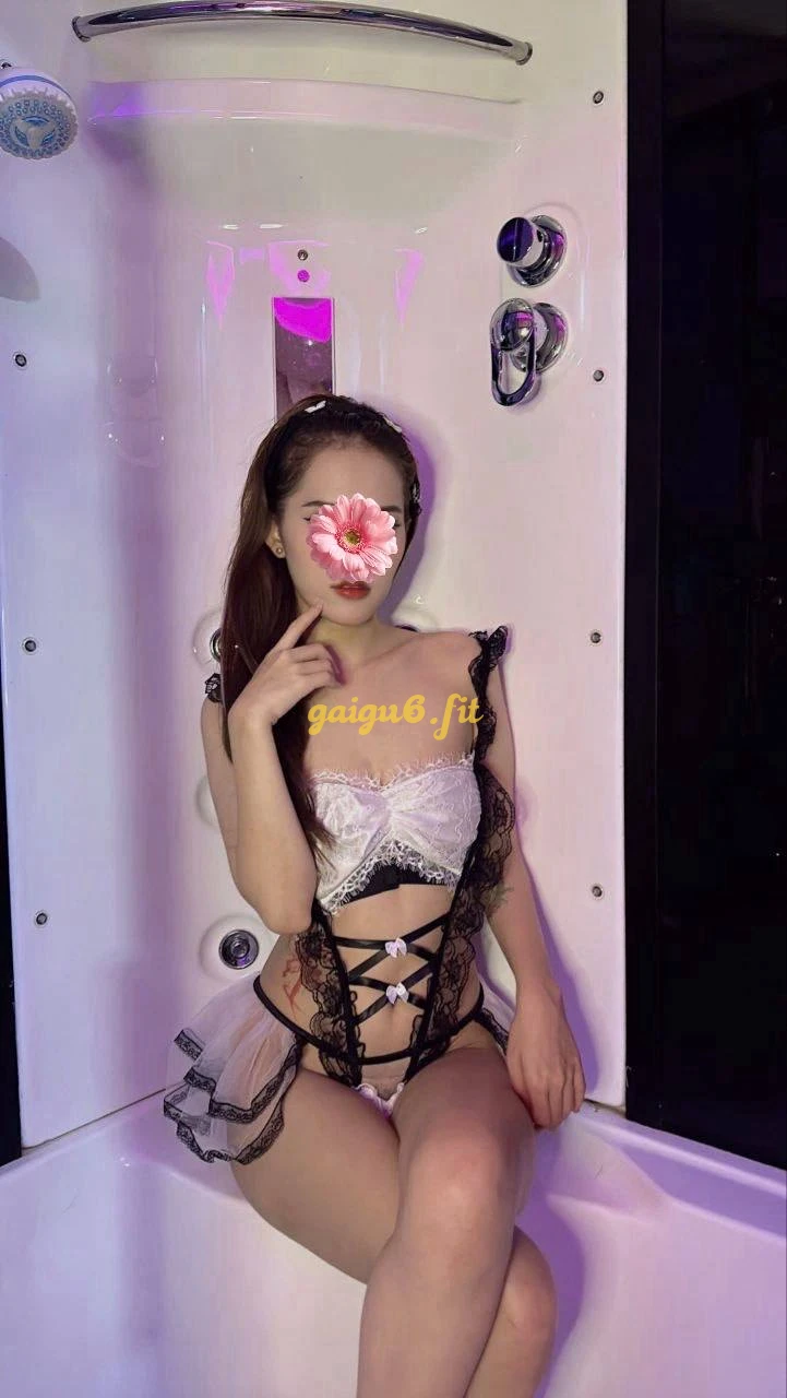 ⭐Anh Thư⭐em hàng ngoan xinh tươi, nhẹ nhàng,hợp tác!!!
