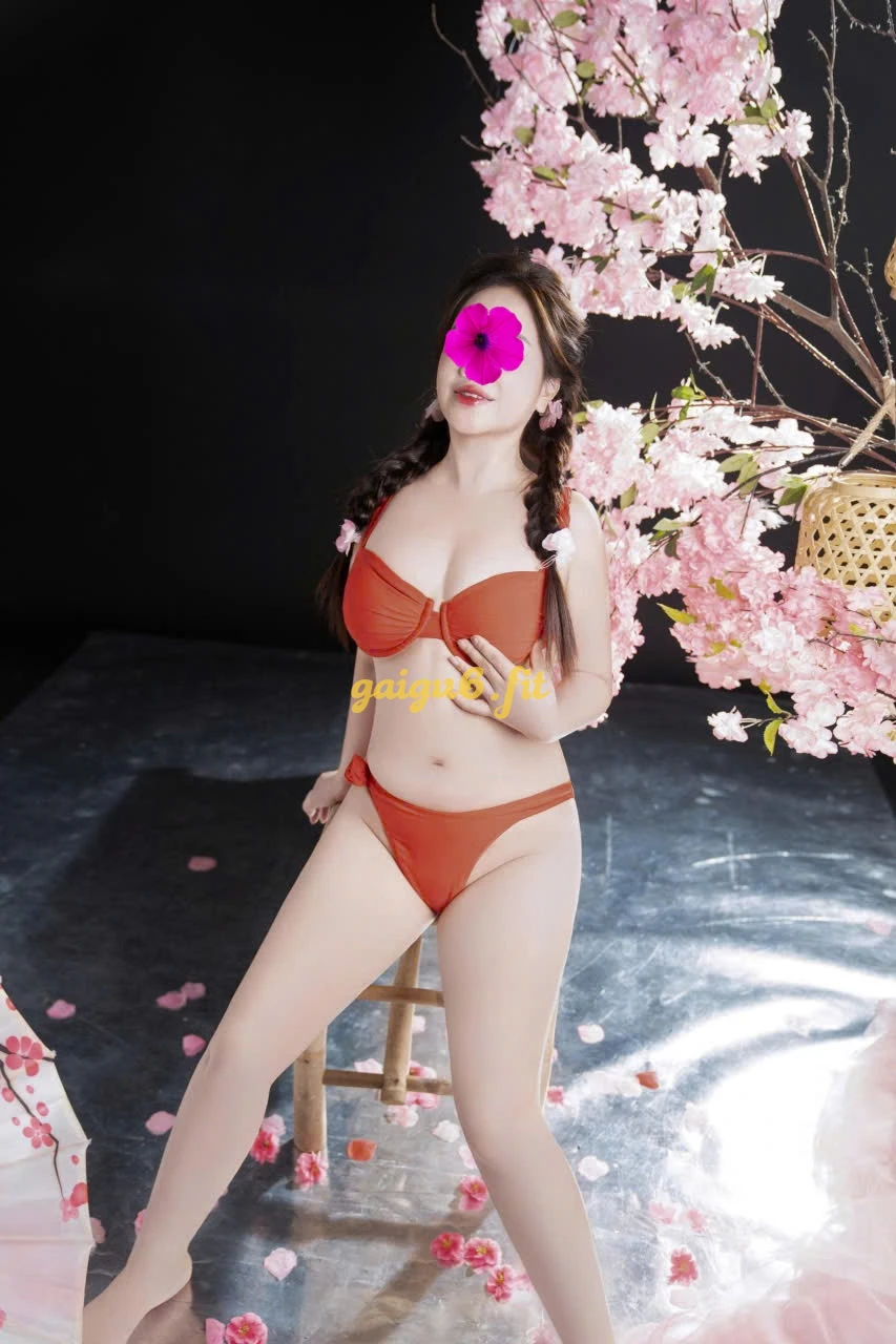 💗GÁI DÂM KIỀU ANH _NGỰC TO, MÔNG CONG LÀM TÌNH PHÊ