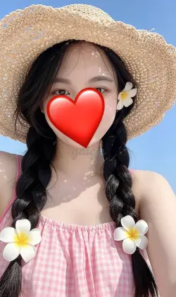 Khánh Linh - Gái non mới lớn