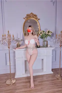 *HOT*Yến Nhi - VÚ TO DA TRẮNG - MẶT XINH LÀM TÌNH HẾT Ý